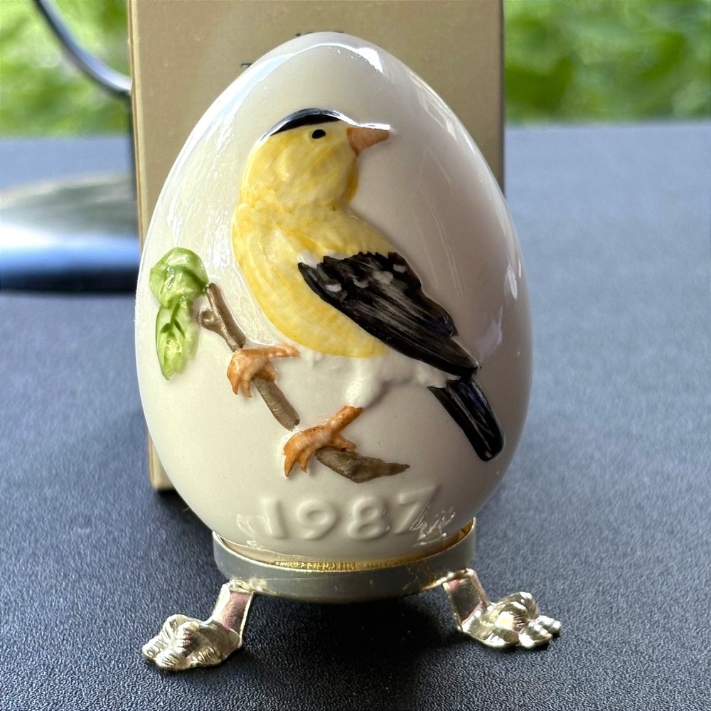 Goebel 1987 Tenth Edition Annual Egg Yellow Bird W Germany Porcelain with Stand